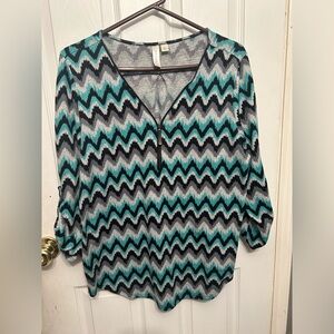 Tacera woman’s large 3/4 sleeve dress shirt